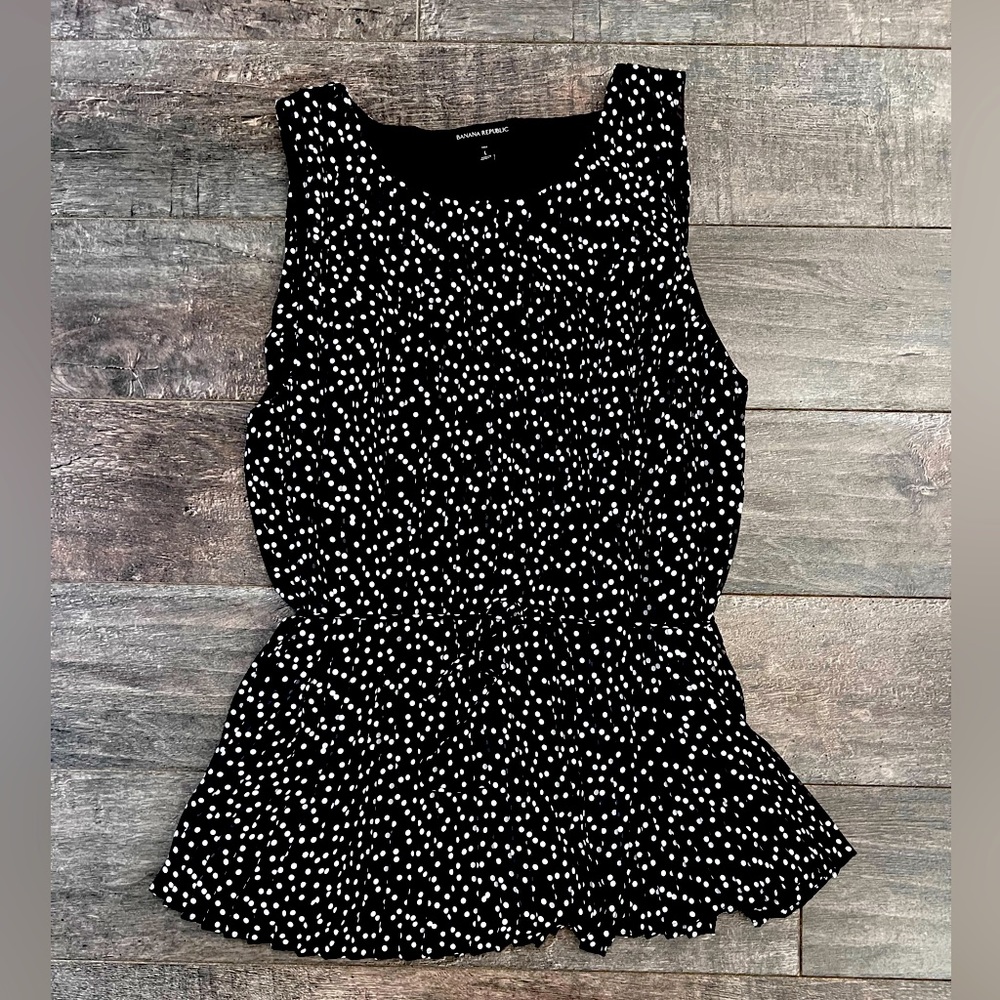 Banana Republic Pleated Top. Black Polka Dot. Size Large Tall.